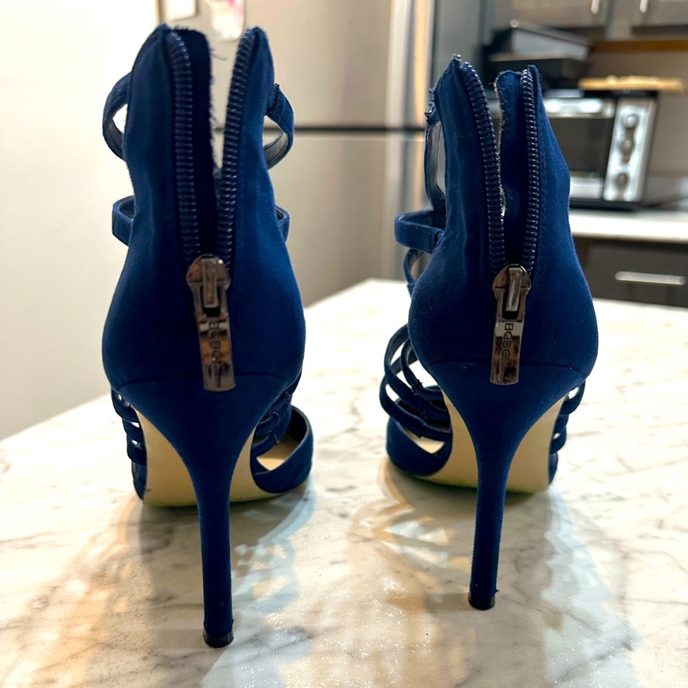 Heels - Picture 2 of 5
